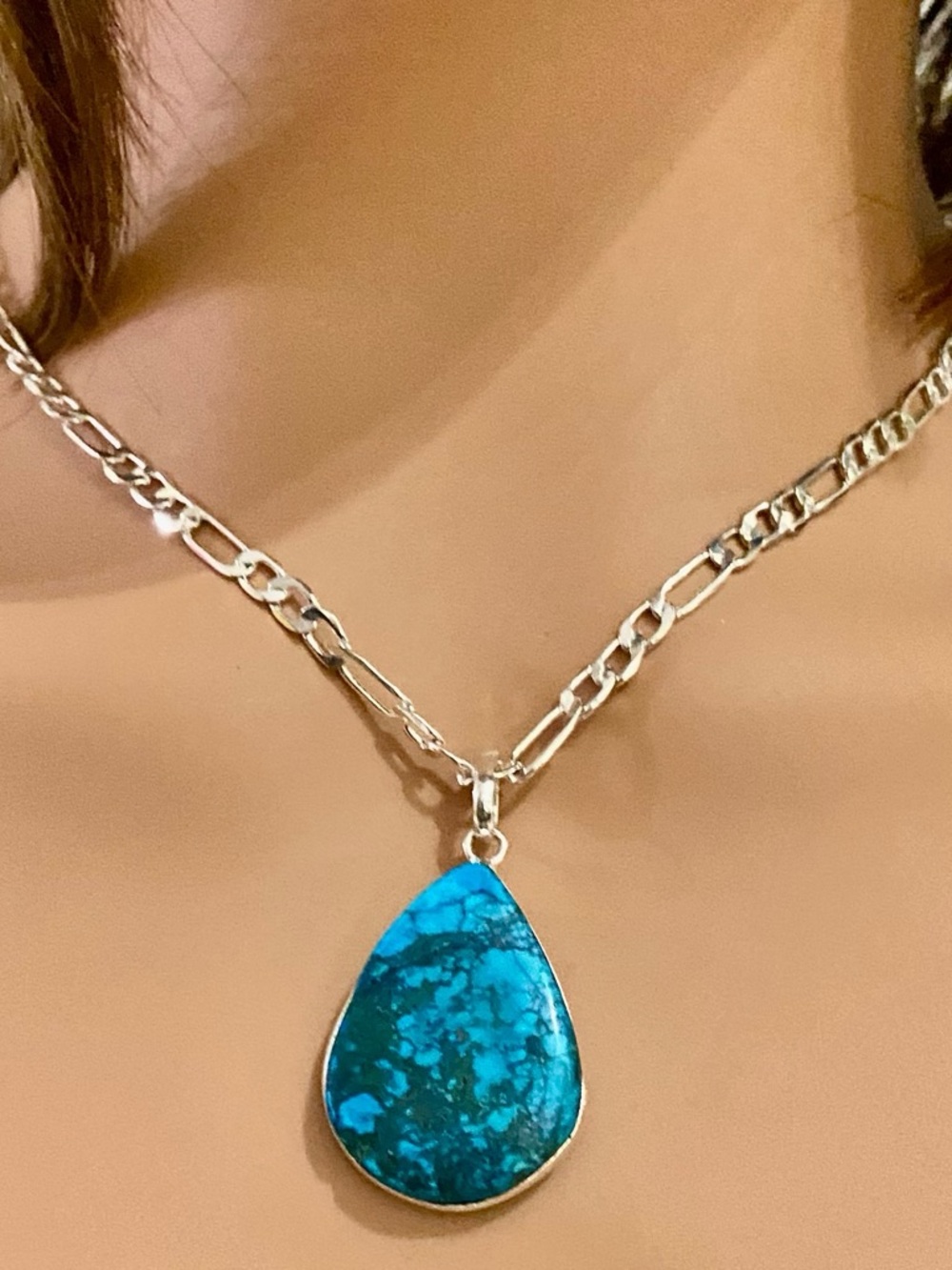 Vintage Turquoise Teardrop Necklace -18in Silver Chain (B)